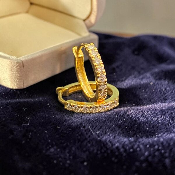 0.28 Cts Round Brilliant F/VS1 Diamonds Petite Hoop Earrings In 18K Yellow Gold