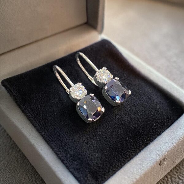 GIA Certified 9 Cts Round F/VS1 Diamonds Blue Sapphire Drop Earrings In 18K Gold