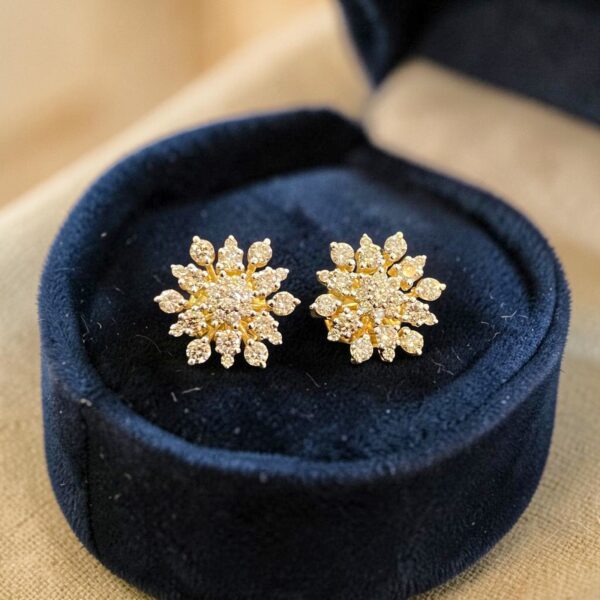 E-568-Y (26) Stunning 1.33 Cts Round Brilliant F/VS1 Diamonds Floral Stud Earrings 18K Gold