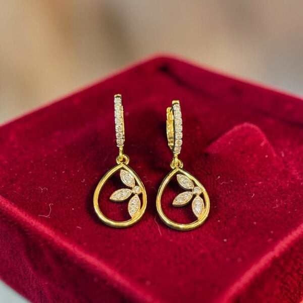 Pavé 0.60 Cts Round Brilliant F/VS1 Diamonds Dangle Earrings In 14K Yellow Gold