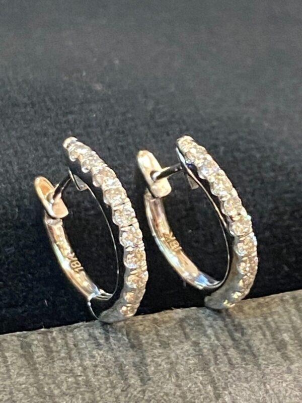 E-603 (7) Stunning 0.36 Cts Round Brilliant Cut Diamonds Petite Hoop Earrings In 18K Gold