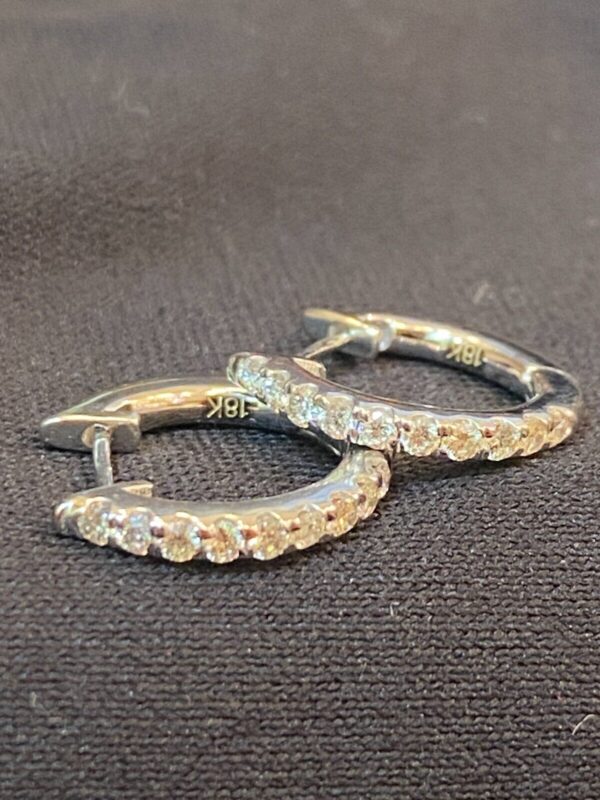 E-603 (8) Stunning 0.36 Cts Round Brilliant Cut Diamonds Petite Hoop Earrings In 18K Gold