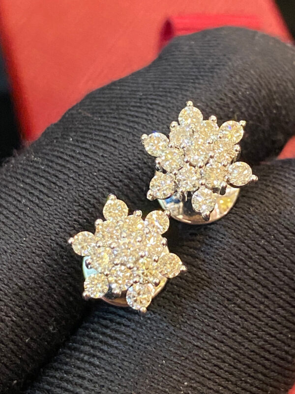 Pave 1.10 Cts Round Brilliant Cut Natural Diamonds Stud Earrings In 585 14K Gold