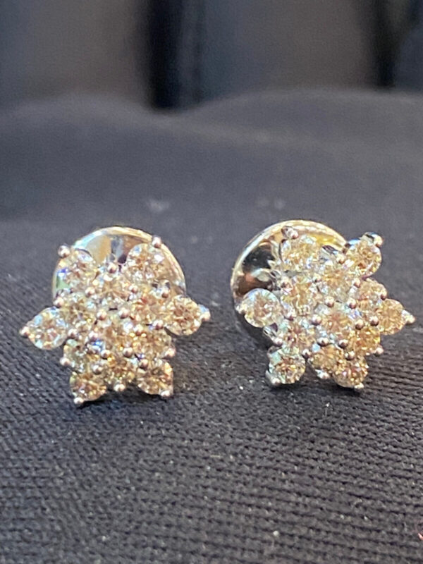 Pave 1.10 Cts Round Brilliant Cut Natural Diamonds Stud Earrings In 585 14K Gold