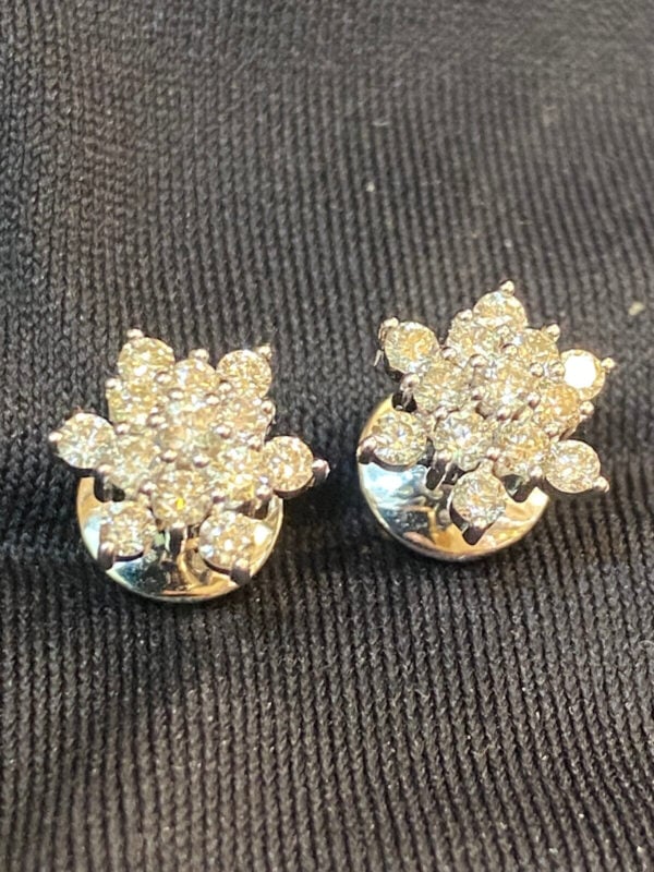 Pave 1.10 Cts Round Brilliant Cut Natural Diamonds Stud Earrings In 585 14K Gold