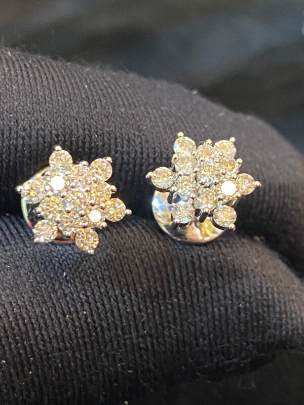 Pave 1.10 Cts Round Brilliant Cut Natural Diamonds Stud Earrings In 585 14K Gold