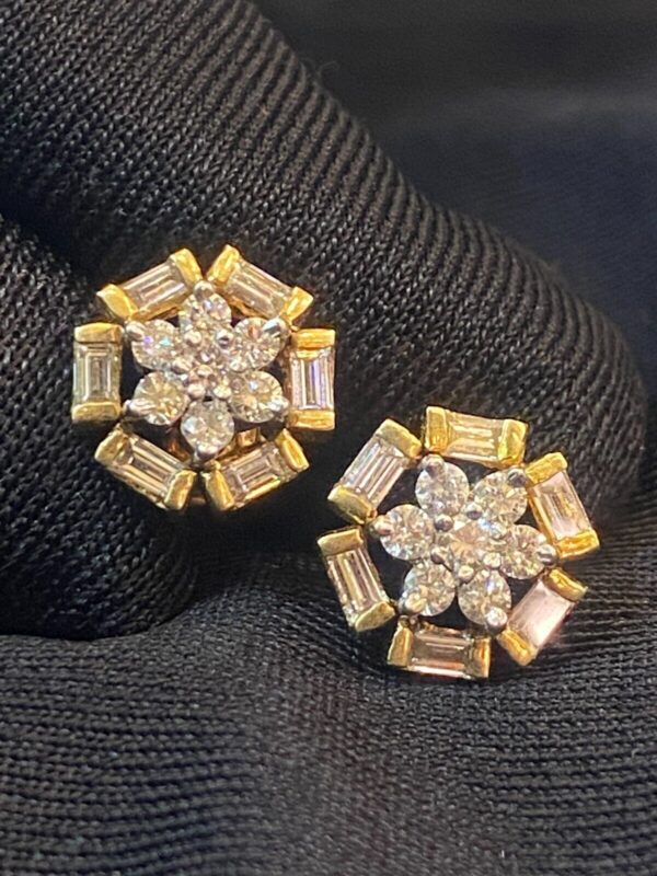 E-650 (2) Pave 1.32 Cts Round Baguette Cut Natural Diamonds Stud Earrings In 585 14K Gold