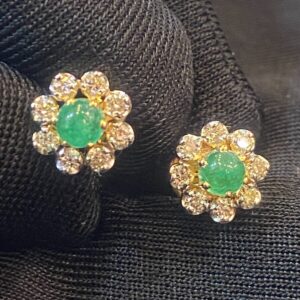 E-655 (1) Pave 1.30 Cts Round Brilliant Cut Diamonds Emerald Stud Earrings In 750 18K Gold