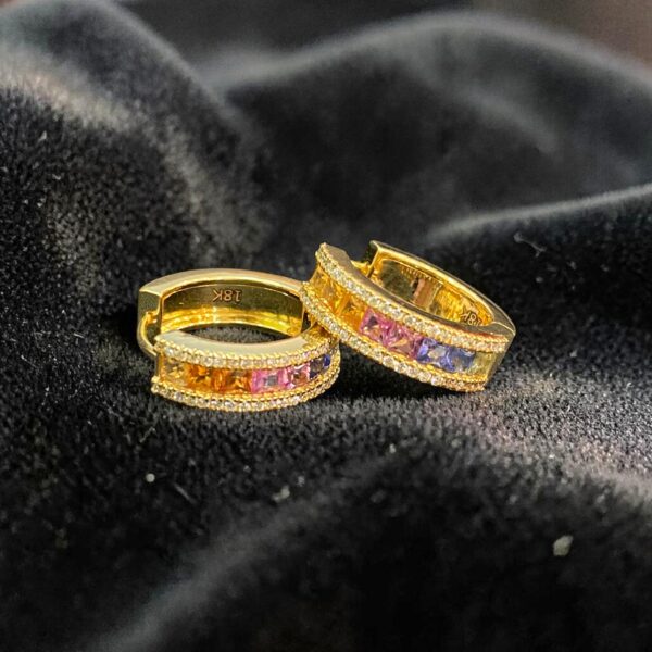 Pave 2.70 Cts Round Brilliant F/VS1 Diamonds Sapphires Unisex Hoop Earrings 18K Gold