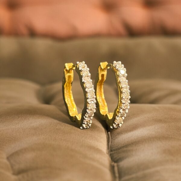 E-761 (16) 0.40 Carats Round Brilliant Cut Diamonds Single Row Curve Hoop Earrings 14K Gold