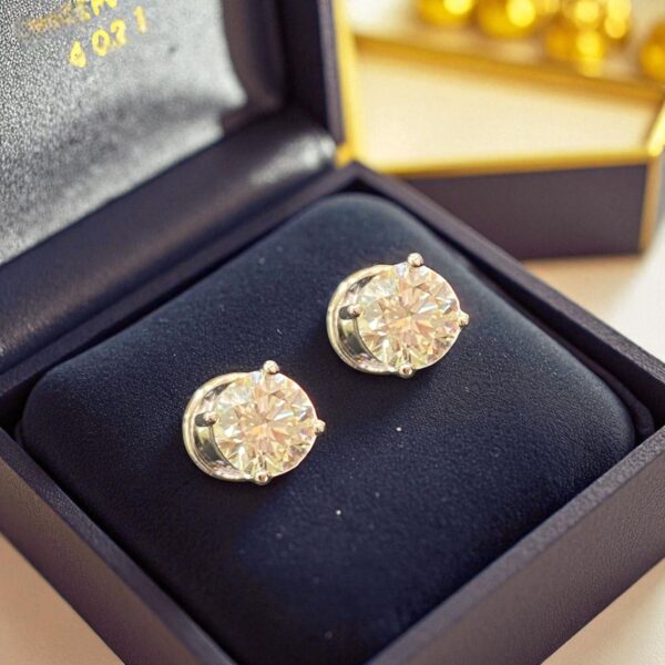 GIA Certified 3 Carats F/VS1 Round Shape Diamonds 4-Prong Stud Earrings 18K Gold