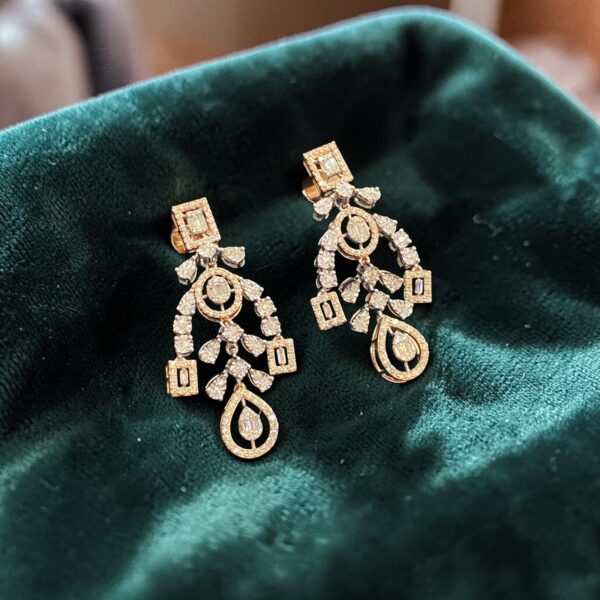 N-058-E (23) Stunning 1.60 Cts Round Baguette Shape F/VS1 Diamonds Dangle Earrings 14K Gold