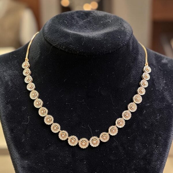 Stunning 1.77 Cts Round Brilliant F/VS1 Diamonds Floral Halo Necklace 14K Gold