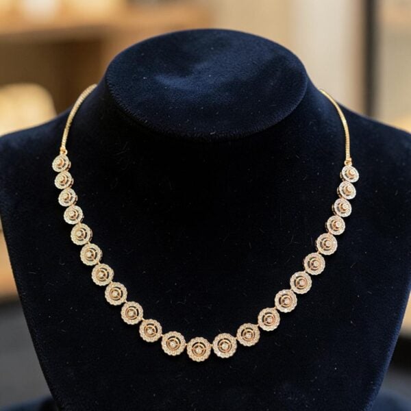 Stunning 1.77 Cts Round Brilliant F/VS1 Diamonds Floral Halo Necklace 14K Gold