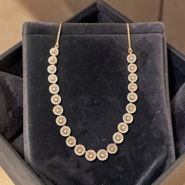 Stunning 1.77 Cts Round Brilliant F/VS1 Diamonds Floral Halo Necklace 14K Gold