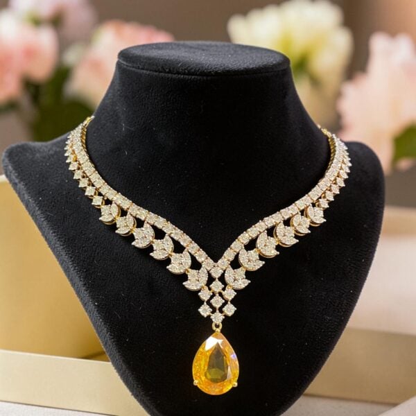 Pavé 17.53 Cts Round Brilliant F/VS1 Diamonds Yellow Sapphire Necklace 14K Gold
