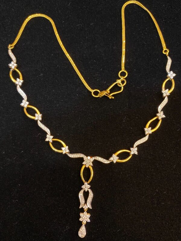 N-466 (8) Pave 2.60 Cts Round Brilliant Cut Natural Diamonds Necklace In 750 Fine 18K Gold
