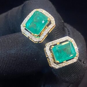 Pave 6.09 Cts Round Brilliant Cut Diamonds Emerald Aurora Stud Earrings In 14K Gold