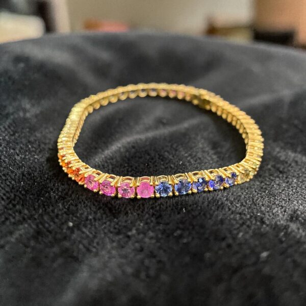 Exquisite 12.20 Carats Natural Sapphire Unisex Rainbow Tennis Bracelet 18K Gold