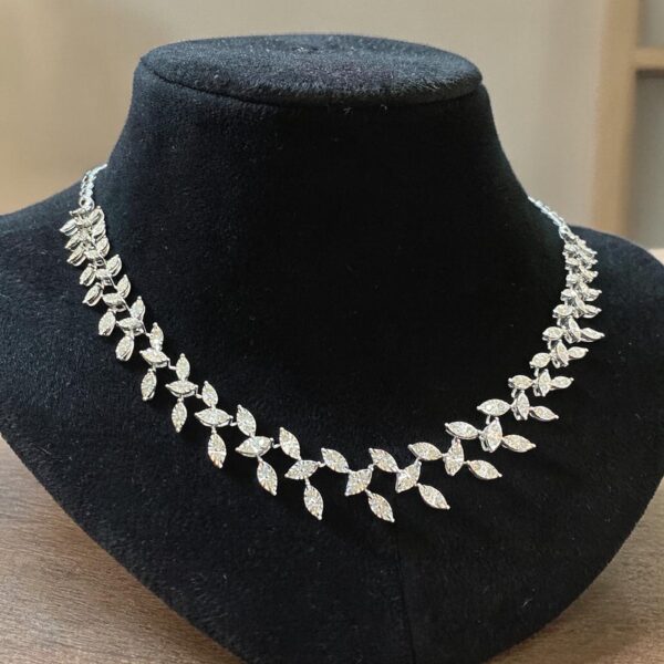 1.50 Cts Round Brilliant F/VS1 Natural Diamonds Illusion Necklace 14K White Gold