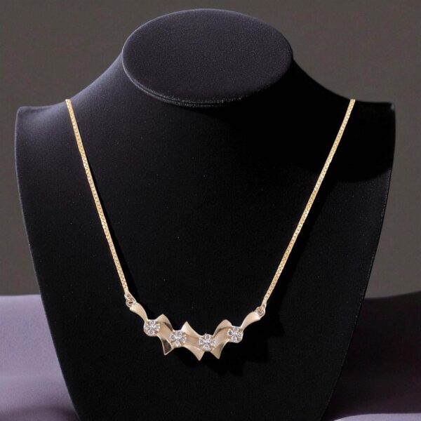 Exquisite 0.98 Cts Round Brilliant F/VS1 Diamonds Necklace Earrings Set 14K Gold