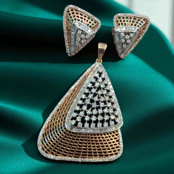 5.65 Carats Round Baguette Shape Diamonds Art Deco Pendant Earrings Set 14K Gold