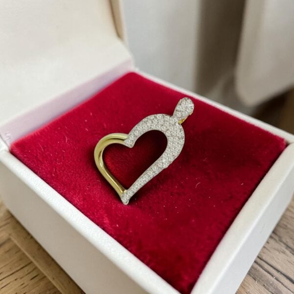 Pave 0.75 Carats Round Brilliant F/VS1 Diamonds Heart Pendant In 14K Yellow Gold