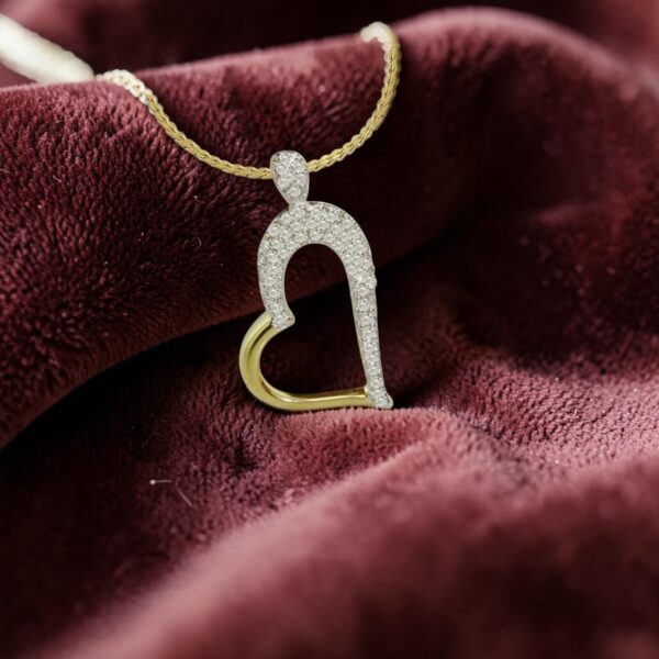 Pave 0.75 Carats Round Brilliant F/VS1 Diamonds Heart Pendant In 14K Yellow Gold