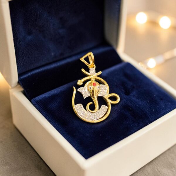 Gorgeous 0.28 Cts Round Brilliant F/VS1 Diamonds Unisex Ganesha Pendant 14K Gold