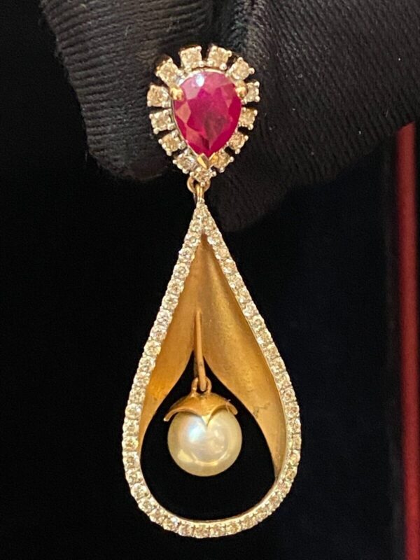 Pave 3.50 Carats Round Brilliant Natural Diamonds Ruby Pearl Pendant In 14K Gold
