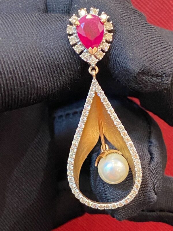 Pave 3.50 Carats Round Brilliant Natural Diamonds Ruby Pearl Pendant In 14K Gold