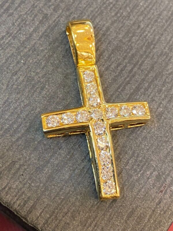 Pave 1.05 Cts Round Brilliant Cut Diamonds Unisex Channel Cross Pendant In 14K Gold