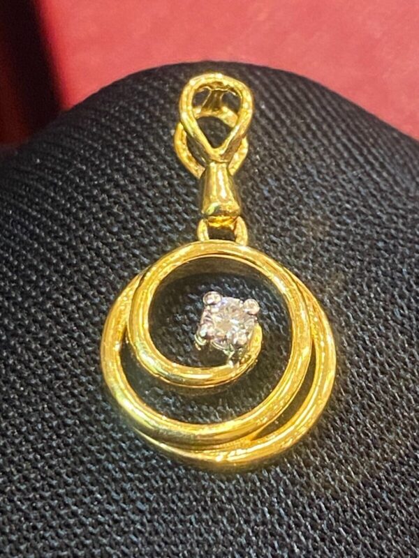 Stunning 0.07 Cts Round Brilliant Cut Natural Diamond Spiral Pendant In 18K Gold