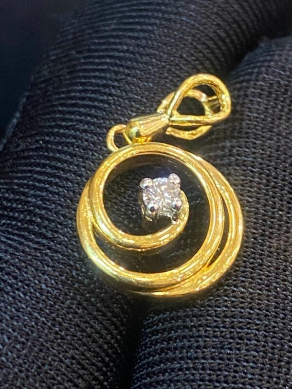 Stunning 0.07 Cts Round Brilliant Cut Natural Diamond Spiral Pendant In 18K Gold