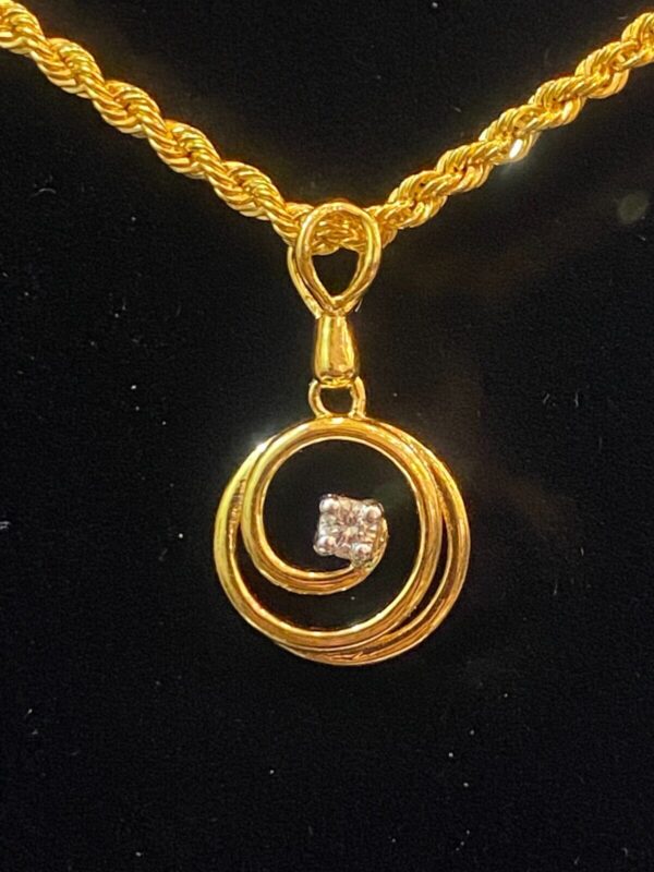 Stunning 0.07 Cts Round Brilliant Cut Natural Diamond Spiral Pendant In 18K Gold