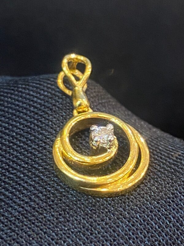 Stunning 0.07 Cts Round Brilliant Cut Natural Diamond Spiral Pendant In 18K Gold