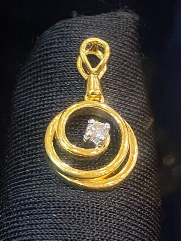 Stunning 0.07 Cts Round Brilliant Cut Natural Diamond Spiral Pendant In 18K Gold