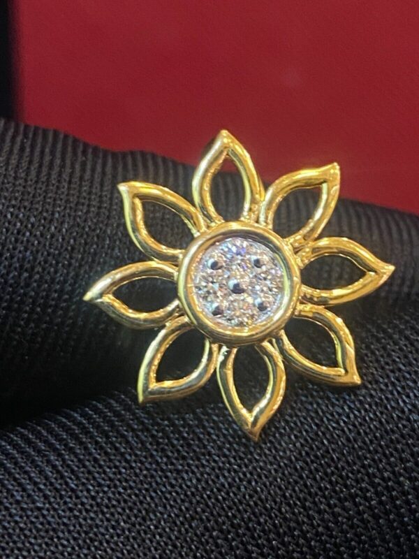 P-481 (4) Pave 0.20 Carats Round Brilliant Cut Natural Diamonds Floral Pendant In 18K Gold
