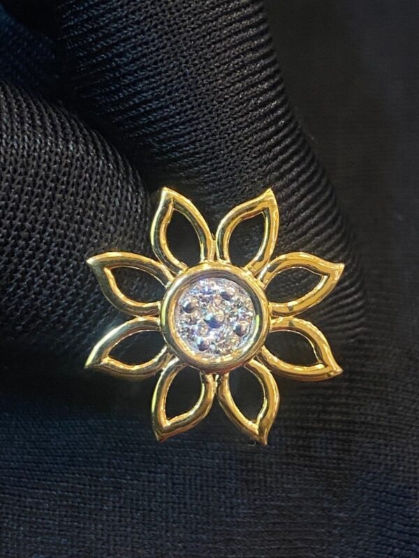 P-481 (5) Pave 0.20 Carats Round Brilliant Cut Natural Diamonds Floral Pendant In 18K Gold