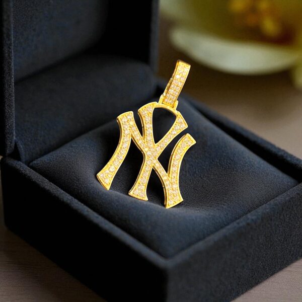 P-497-Y (32) Classy 2.20 Cts Round Brilliant Cut Diamonds Unisex NY Yankees Logo Pendant 14K Gold