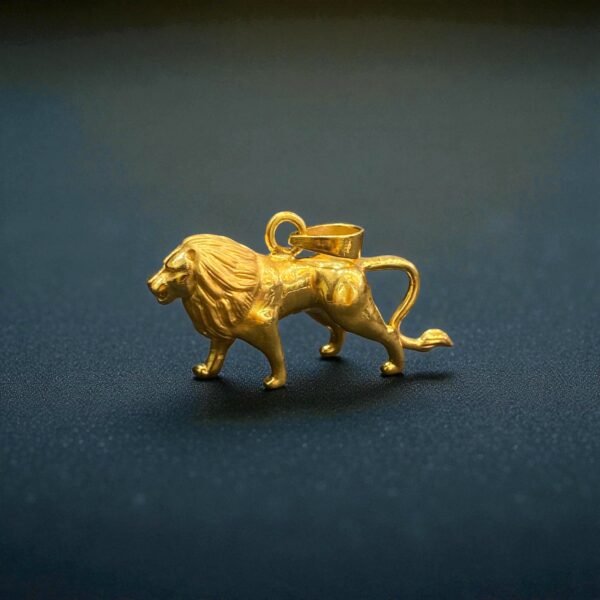 P-540 (17) Elegant Men's Dubai Royal King Lion Pendant In Hallmark 22Karat Fine Yellow Gold