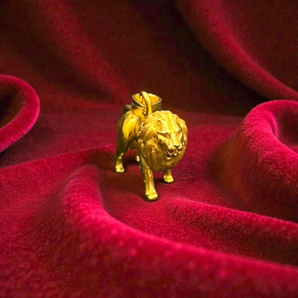 P-540 (18) Elegant Men's Dubai Royal King Lion Pendant In Hallmark 22Karat Fine Yellow Gold