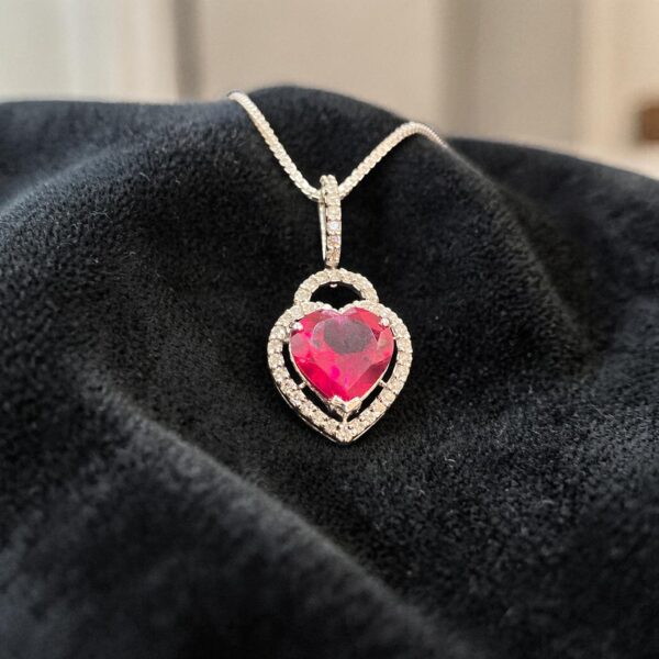 Pave 3.50 Cts Round Brilliant F/VS1 Diamonds Heart Ruby Necklace 14K White Gold