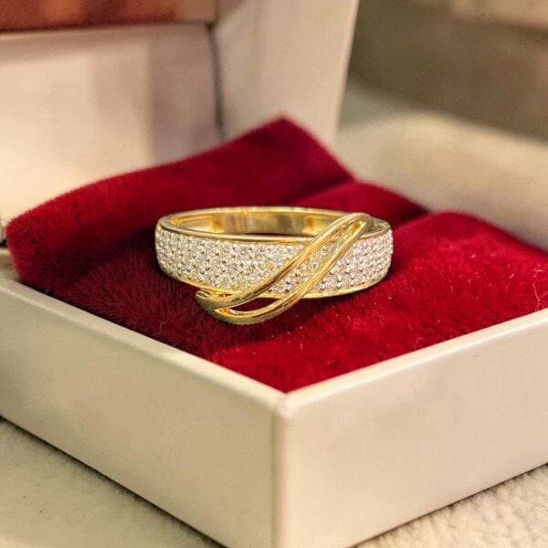 R-056 (29) Pave 0.72 Cts Round Brilliant F/VS1 Diamonds 3-Row Engagement Band Ring 18K Gold