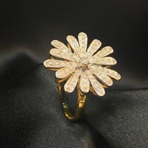 Stunning 0.80 Carats Round Brilliant Cut Natural Diamonds Daisy Ring In 14K Gold