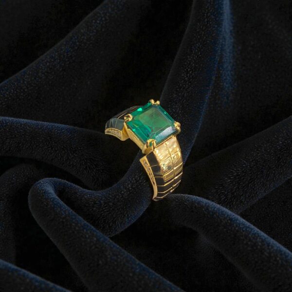 4.43 Cts F/VS1 Round Brilliant Diamonds Emerald Men's Ring 18K Yellow Gold