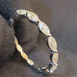 Stunning 0.60 Cts Marquise Shape Diamonds Engagement Band Ring In 750 18K Gold