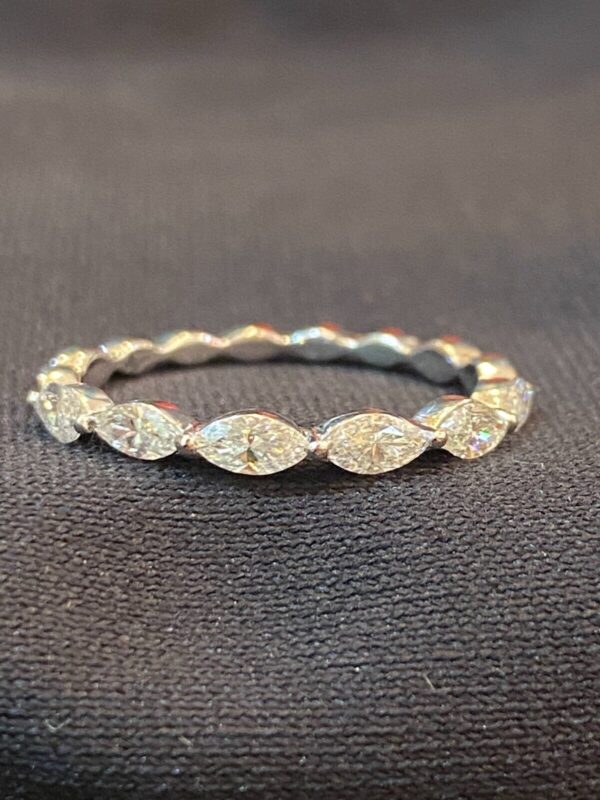 Stunning 0.60 Cts Marquise Shape Diamonds Engagement Band Ring In 750 18K Gold