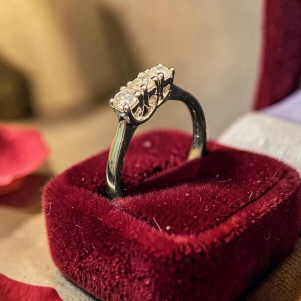 GIA Certified 0.75 Cts Round Brilliant F/VS1 Diamonds Three-Stone Ring 18KT Gold