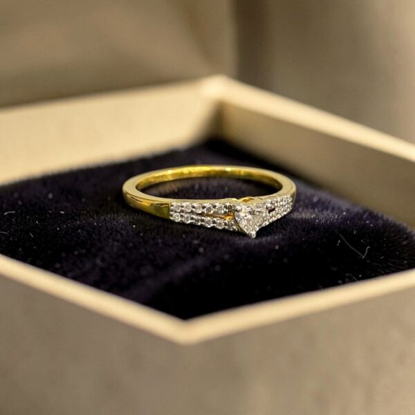 0.50 Cts GIA Certified Heart Round Shape F/VS1 Diamonds Engagement Ring 18K Gold